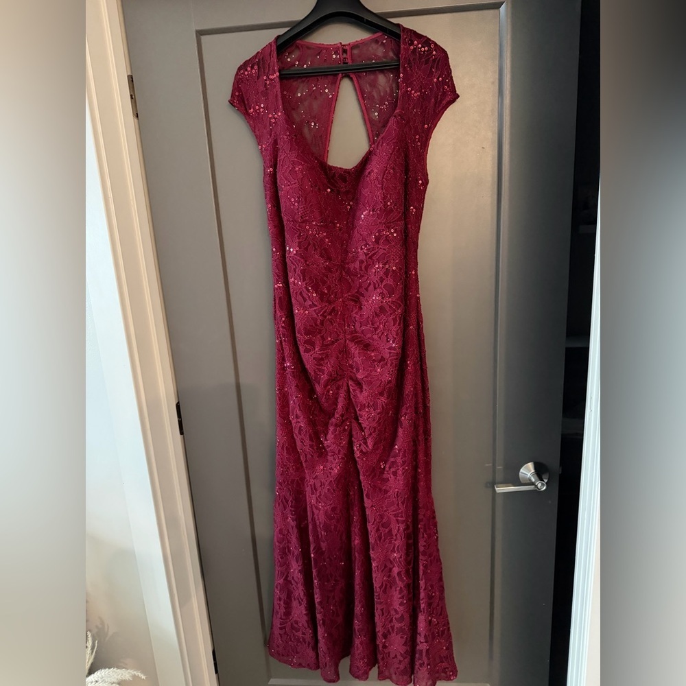 Camille La Vie Burgundy Lace and Sequin Dress Formal Gown size 20W